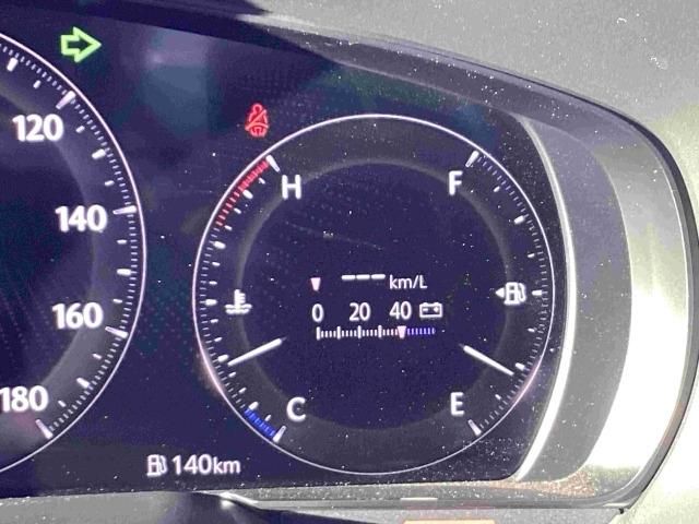 ＣＸ－８０ ３．３　ＸＤハイブリッド　エクスクルーシブ　スポーツ　ディー　当社試乗車　レーダークルーズ　デモアップ　クリアランスソナー　パワーシート　３列シート　シートヒーター　オートマチックハイビーム　衝突被害軽減システム　４ＷＤ　ワンオーナー　革シート　オートライト（17枚目）