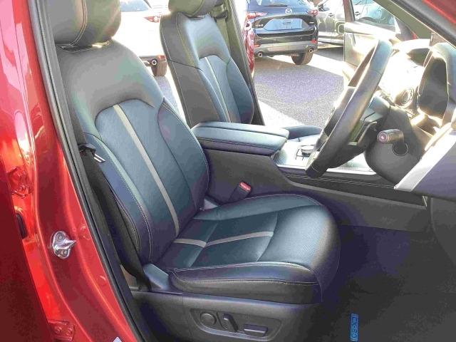 ＣＸ－８０ ３．３　ＸＤハイブリッド　エクスクルーシブ　スポーツ　ディー　当社試乗車　レーダークルーズ　デモアップ　クリアランスソナー　パワーシート　３列シート　シートヒーター　オートマチックハイビーム　衝突被害軽減システム　４ＷＤ　ワンオーナー　革シート　オートライト（23枚目）