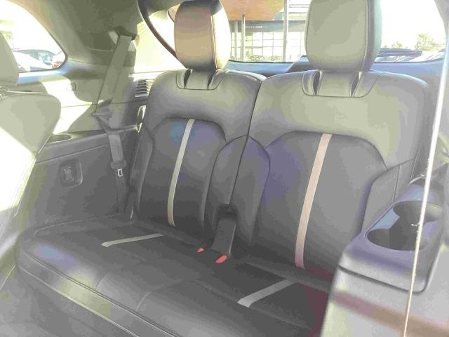 ＣＸ－８０ ３．３　ＸＤハイブリッド　エクスクルーシブ　スポーツ　ディー　当社試乗車　レーダークルーズ　デモアップ　クリアランスソナー　パワーシート　３列シート　シートヒーター　オートマチックハイビーム　衝突被害軽減システム　４ＷＤ　ワンオーナー　革シート　オートライト（27枚目）