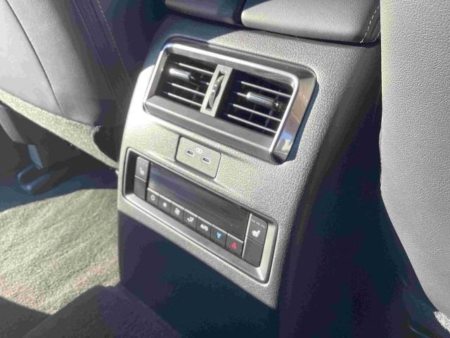 ＣＸ－８０ ３．３　ＸＤハイブリッド　エクスクルーシブ　スポーツ　ディー　当社試乗車　レーダークルーズ　デモアップ　クリアランスソナー　パワーシート　３列シート　シートヒーター　オートマチックハイビーム　衝突被害軽減システム　４ＷＤ　ワンオーナー　革シート　オートライト（29枚目）