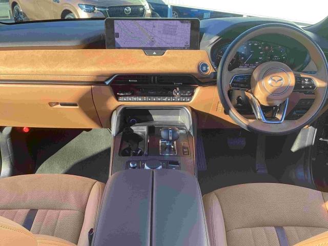 ＣＸ－８０ ３．３　ＸＤハイブリッド　プレミアム　スポーツ　ディーゼルタ　当社試乗車　３６０度　レーダークルーズ　レーンアシスト　パノラマサンルーフ　クリアランスソナー　パワーシート　衝突被害軽減システム　オートライト　革シート　ＥＴＣ　シートヒーター　４ＷＤ　試乗車アップ（2枚目）