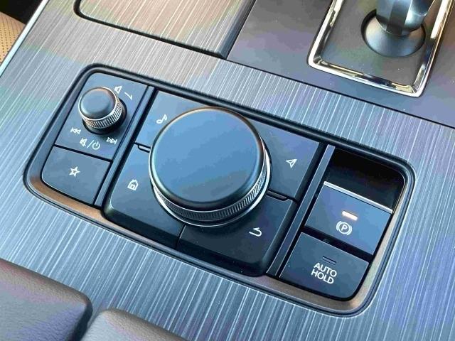 ＣＸ－８０ ３．３　ＸＤハイブリッド　プレミアム　スポーツ　ディーゼルタ　当社試乗車　３６０度　レーダークルーズ　レーンアシスト　パノラマサンルーフ　クリアランスソナー　パワーシート　衝突被害軽減システム　オートライト　革シート　ＥＴＣ　シートヒーター　４ＷＤ　試乗車アップ（13枚目）