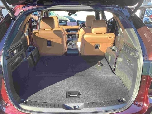 ＣＸ－８０ ３．３　ＸＤハイブリッド　プレミアム　スポーツ　ディーゼルタ　当社試乗車　３６０度　レーダークルーズ　レーンアシスト　パノラマサンルーフ　クリアランスソナー　パワーシート　衝突被害軽減システム　オートライト　革シート　ＥＴＣ　シートヒーター　４ＷＤ　試乗車アップ（30枚目）