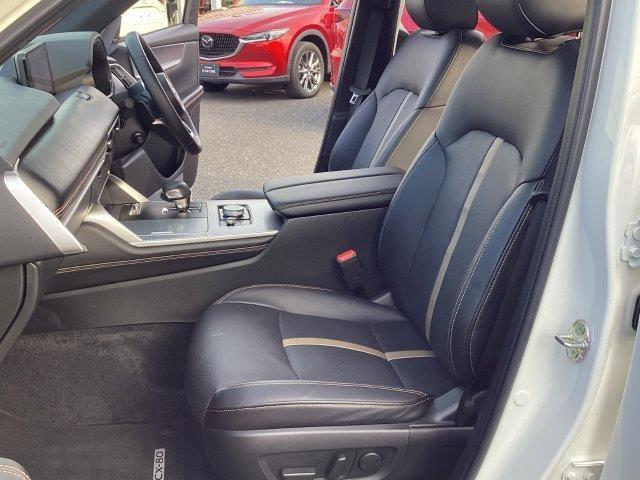 ＣＸ－８０ ３．３　ＸＤ　エクスクルーシブ　モード　ディーゼルターボ　当社試乗車　ＬＥＤヘッドランプ　オートマチックハイビーム　オートライト　電動シート　全周囲カメラ　革シート　３列シート　シートヒーター　ＥＴＣ　スマートブレーキサポート　レーダークルーズ（18枚目）