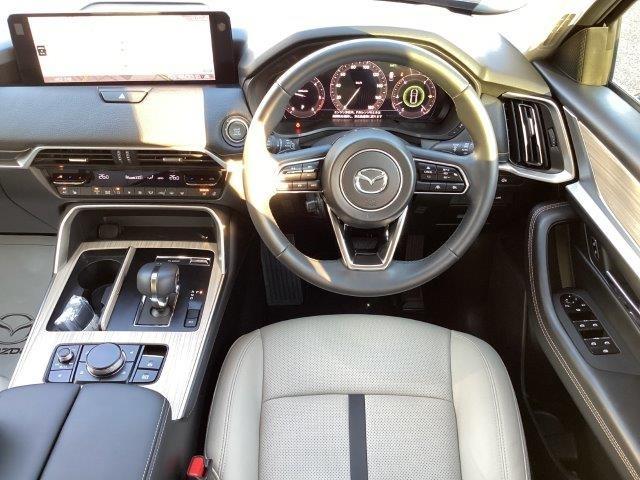 ＣＸ－８０ ３．３　ＸＤ　Ｌパッケージ　ディーゼルターボ　ワンオーナー　デモカーＵＰ　レーンアシスト　フルセグＴＶ　電動リアゲート　レザーシート　全周囲カメラ　パワーシート　スマートキー　アイドリングストップ　オートマチックハイビーム　オートライト　ＥＴＣ（5枚目）