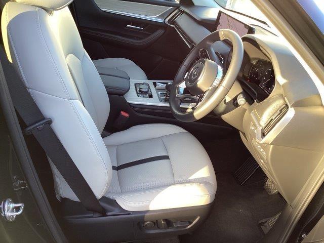 ＣＸ－８０ ３．３　ＸＤ　Ｌパッケージ　ディーゼルターボ　ワンオーナー　デモカーＵＰ　レーンアシスト　フルセグＴＶ　電動リアゲート　レザーシート　全周囲カメラ　パワーシート　スマートキー　アイドリングストップ　オートマチックハイビーム　オートライト　ＥＴＣ（6枚目）