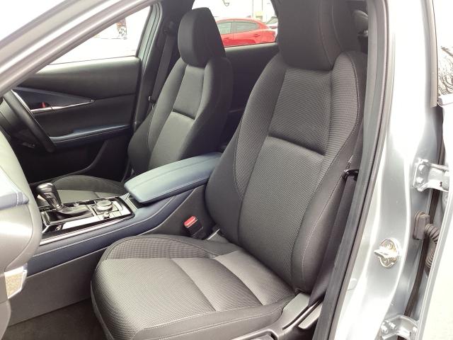 ＣＸ－３０ ２．０　２０Ｓ　プロアクティブ　ツーリングセレクション　レーダークルーズＣ　車線逸脱防止　ナビＴＶ　ＤＶＤプレーヤー　フルセグＴＶ　アドバンスドキー　Ｐシート　ＬＥＤヘッドライト　Ｓヒーター　キーレス　ミュージックプレイヤー接続可　横滑り防止機能　記録簿（9枚目）