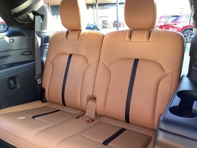 ＣＸ－８０ ３．３　ＸＤハイブリッド　プレミアム　スポーツ　ディーゼルタ　当社試乗車　３６０度　レーダークルーズ　レーンアシスト　パノラマサンルーフ　クリアランスソナー　パワーシート　衝突被害軽減システム　オートライト　革シート　ＥＴＣ　シートヒーター　４ＷＤ　試乗車アップ（32枚目）