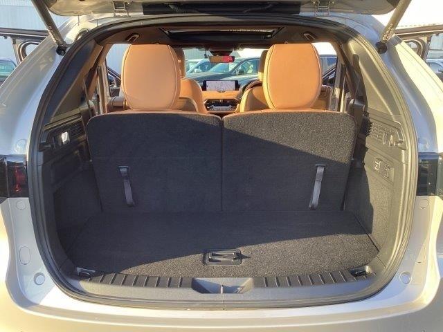 ＣＸ－８０ ３．３　ＸＤハイブリッド　プレミアム　スポーツ　ディーゼルタ　当社試乗車　３６０度　レーダークルーズ　レーンアシスト　パノラマサンルーフ　クリアランスソナー　パワーシート　衝突被害軽減システム　オートライト　革シート　ＥＴＣ　シートヒーター　４ＷＤ　試乗車アップ（33枚目）