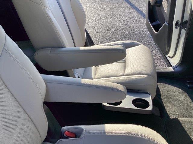 ＣＸ－８０ ３．３　ＸＤ　Ｌパッケージ　ディーゼルターボ　当社試乗車　デモカーＵＰ　レーンアシスト　フルセグＴＶ　電動リアゲート　レザーシート　全周囲カメラ　パワーシート　スマートキー　アイドリングストップ　オートライト　アダプティブクルーズコントロール（34枚目）