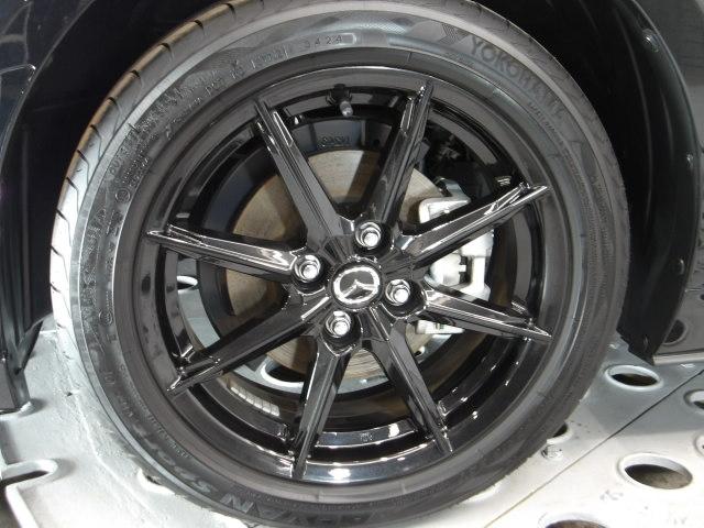 �����P�U�C���`�A���~�z�C�[�����{�f�B�f�U�C��������w�����������܂��B