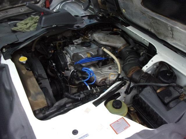 デリカカーゴ ロングＤＸ　前後同タイヤ　リアシングルタイヤ　前後バンパーラプターライナー塗装　５ＭＴ車　ワンオーナー　記録簿２１枚　５ドア　６人乗り　タイヤ２０２３年４２週　集中ドアロック　ＡＣ　ＰＳ　ＰＷ　積載１２５０ｋｇ（8枚目）