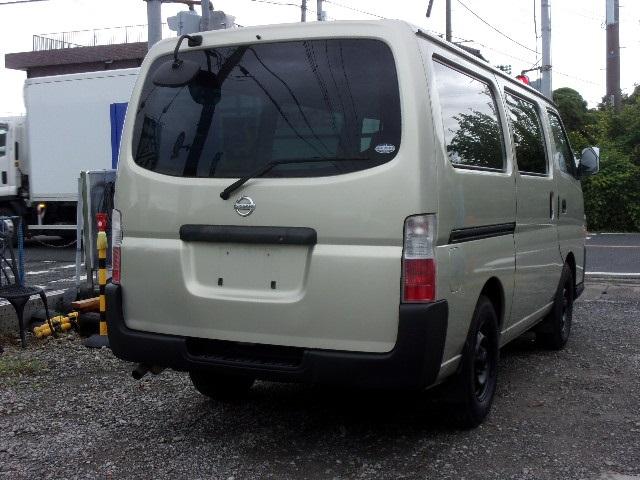 キャラバン ロングＤＸ　５ＭＴ車　ワンオーナー　記録簿２８枚　前後バンパーラプターライナー塗装　両側スライドドア　６人乗り　タイミングチェーン　集中ドアロック　ＡＣ　エアバク　ＰＳ　ＰＷ　積載１２００ｋｇ（5枚目）