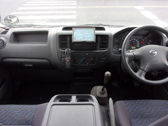 キャラバン ロングＤＸ　５ＭＴ車　ワンオーナー　記録簿２８枚　前後バンパーラプターライナー塗装　両側スライドドア　６人乗り　タイミングチェーン　集中ドアロック　ＡＣ　エアバク　ＰＳ　ＰＷ　積載１２００ｋｇ（12枚目）