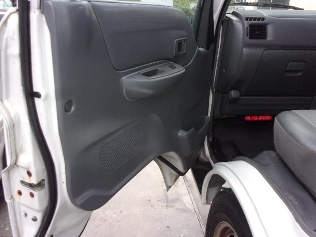 ブローニィバン 前後同タイヤ リアシングルタイヤ AT 5ドア 6人乗り フォグランプ HDDナビ ETC プライバシーガラス AC Wエアバック ABS PS PW 積載1250kg(16枚目)