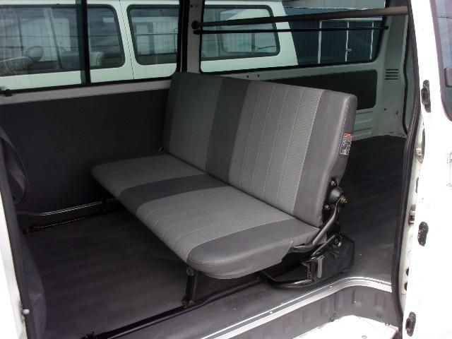 ブローニィバン 前後同タイヤ リアシングルタイヤ AT 5ドア 6人乗り フォグランプ HDDナビ ETC プライバシーガラス AC Wエアバック ABS PS PW 積載1250kg(18枚目)