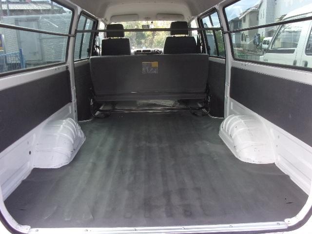 ブローニィバン 前後同タイヤ リアシングルタイヤ AT 5ドア 6人乗り フォグランプ HDDナビ ETC プライバシーガラス AC Wエアバック ABS PS PW 積載1250kg(29枚目)