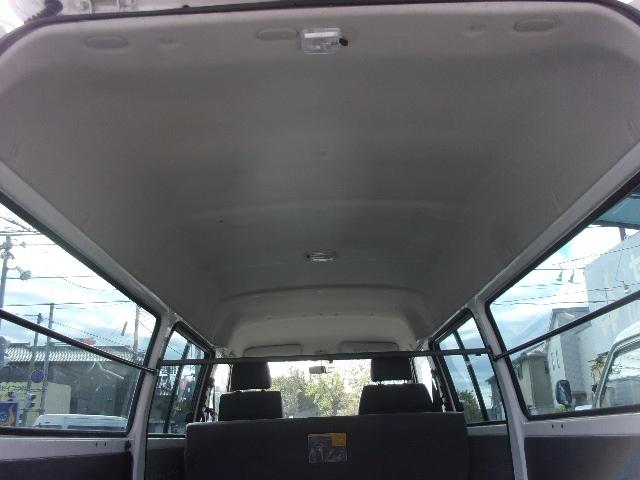 ブローニィバン 前後同タイヤ リアシングルタイヤ AT 5ドア 6人乗り フォグランプ HDDナビ ETC プライバシーガラス AC Wエアバック ABS PS PW 積載1250kg(30枚目)