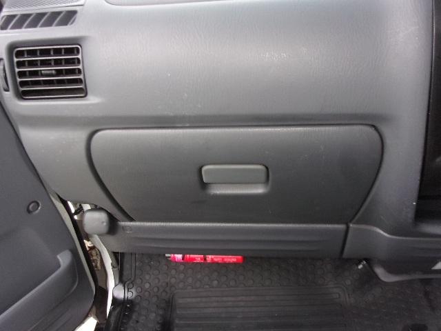 ブローニィバン 前後同タイヤ リアシングルタイヤ AT 5ドア 6人乗り フォグランプ HDDナビ ETC プライバシーガラス AC Wエアバック ABS PS PW 積載1250kg(34枚目)