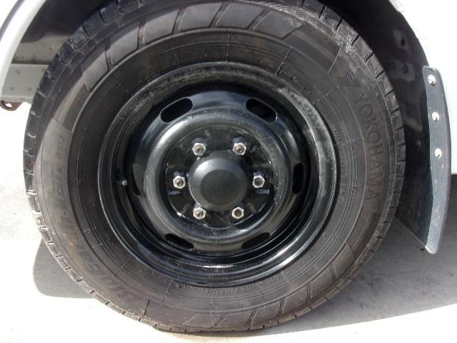 ブローニィバン 前後同タイヤ リアシングルタイヤ AT 5ドア 6人乗り フォグランプ HDDナビ ETC プライバシーガラス AC Wエアバック ABS PS PW 積載1250kg(52枚目)