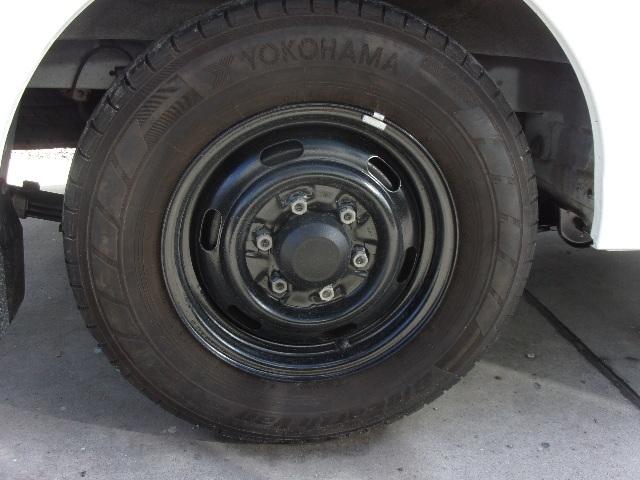 ブローニィバン 前後同タイヤ リアシングルタイヤ AT 5ドア 6人乗り フォグランプ HDDナビ ETC プライバシーガラス AC Wエアバック ABS PS PW 積載1250kg(53枚目)