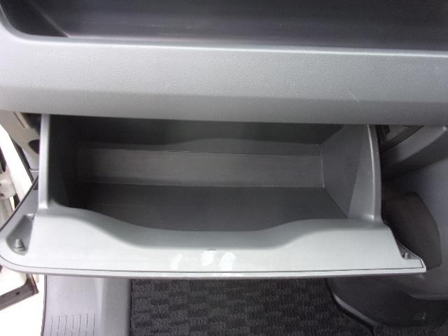 ノア Ｓｉ　ナビ　ＴＶ　バックカメラ　ＥＴＣ　左パワ－スライドドア　エアロ　ＨＩＤヘッドライト　８人乗り　インテリキー　プッシュスタート　ウインカー付格納ミラー　タイミングチェーン　フォグランプ（25枚目）