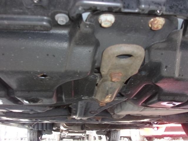 ノア Ｓｉ　ナビ　ＴＶ　バックカメラ　ＥＴＣ　左パワ－スライドドア　エアロ　ＨＩＤヘッドライト　８人乗り　インテリキー　プッシュスタート　ウインカー付格納ミラー　タイミングチェーン　フォグランプ（32枚目）