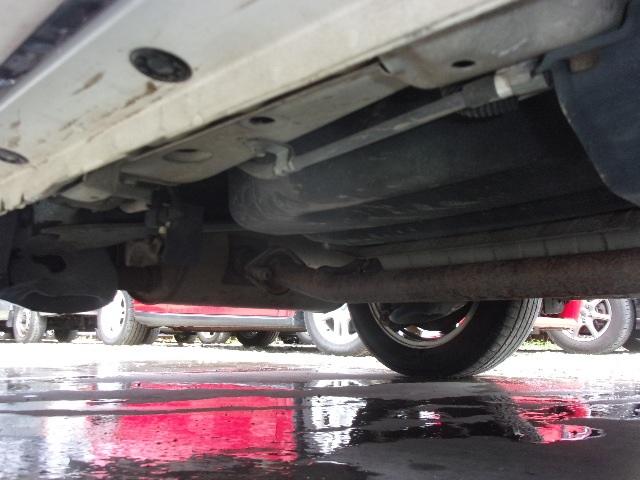 ノア Ｓｉ　ナビ　ＴＶ　バックカメラ　ＥＴＣ　左パワ－スライドドア　エアロ　ＨＩＤヘッドライト　８人乗り　インテリキー　プッシュスタート　ウインカー付格納ミラー　タイミングチェーン　フォグランプ（35枚目）