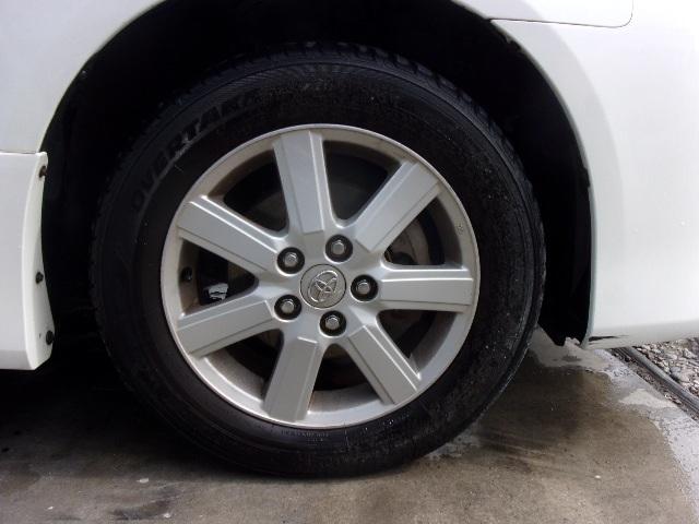 ノア Ｓｉ　ナビ　ＴＶ　バックカメラ　ＥＴＣ　左パワ－スライドドア　エアロ　ＨＩＤヘッドライト　８人乗り　インテリキー　プッシュスタート　ウインカー付格納ミラー　タイミングチェーン　フォグランプ（38枚目）