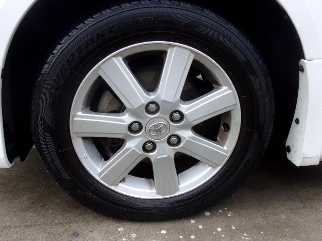 ノア Ｓｉ　ナビ　ＴＶ　バックカメラ　ＥＴＣ　左パワ－スライドドア　エアロ　ＨＩＤヘッドライト　８人乗り　インテリキー　プッシュスタート　ウインカー付格納ミラー　タイミングチェーン　フォグランプ（40枚目）