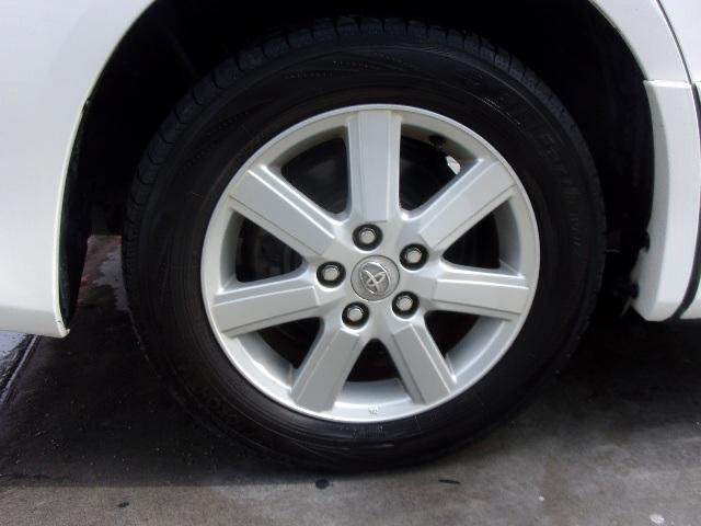 ノア Ｓｉ　ナビ　ＴＶ　バックカメラ　ＥＴＣ　左パワ－スライドドア　エアロ　ＨＩＤヘッドライト　８人乗り　インテリキー　プッシュスタート　ウインカー付格納ミラー　タイミングチェーン　フォグランプ（41枚目）