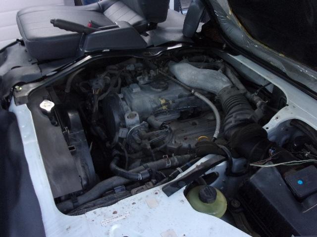 ブローニィバン ロングＤＸ　前後同タイヤ　リアシングルタイヤ　前後バンパーラプター塗装　５ドア　６人　ＡＴ　タイヤ４本新品　ＥＴＣ　プライバシーガラス　荷室ハンガーバー付　集中ドア　ＡＣ　エアバック　ＰＳ　ＰＷ　積載１２５０ｋｇ（8枚目）