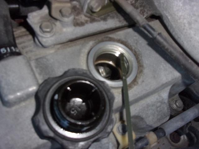 ブローニィバン ロングＤＸ　前後同タイヤ　リアシングルタイヤ　前後バンパーラプター塗装　５ドア　６人　ＡＴ　タイヤ４本新品　ＥＴＣ　プライバシーガラス　荷室ハンガーバー付　集中ドア　ＡＣ　エアバック　ＰＳ　ＰＷ　積載１２５０ｋｇ（9枚目）