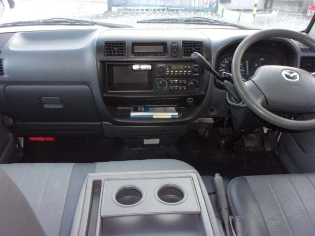 ブローニィバン ロングＤＸ　前後同タイヤ　リアシングルタイヤ　前後バンパーラプター塗装　５ドア　６人　ＡＴ　タイヤ４本新品　ＥＴＣ　プライバシーガラス　荷室ハンガーバー付　集中ドア　ＡＣ　エアバック　ＰＳ　ＰＷ　積載１２５０ｋｇ（11枚目）