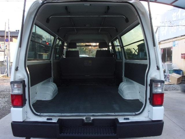 ブローニィバン ロングＤＸ　前後同タイヤ　リアシングルタイヤ　前後バンパーラプター塗装　５ドア　６人　ＡＴ　タイヤ４本新品　ＥＴＣ　プライバシーガラス　荷室ハンガーバー付　集中ドア　ＡＣ　エアバック　ＰＳ　ＰＷ　積載１２５０ｋｇ（12枚目）