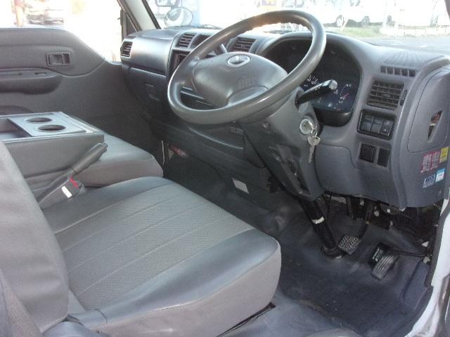 ブローニィバン ロングＤＸ　平床　荷室アオリ付　タイミングベルト交換済　ＡＴ　５Ｄ　６人乗り　リアサイドパネル付　ＡＣ　エアバック　運転席助手席のみ集中ドア　エアバック　ＰＳ　ＰＷ　積載１２５０ｋｇ（15枚目）