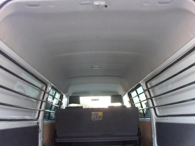 ブローニィバン ロングＤＸ　平床　荷室アオリ付　タイミングベルト交換済　ＡＴ　５Ｄ　６人乗り　リアサイドパネル付　ＡＣ　エアバック　運転席助手席のみ集中ドア　エアバック　ＰＳ　ＰＷ　積載１２５０ｋｇ（32枚目）
