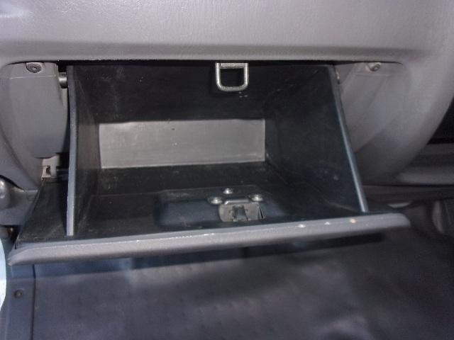 ブローニィバン ロングＤＸ　平床　荷室アオリ付　タイミングベルト交換済　ＡＴ　５Ｄ　６人乗り　リアサイドパネル付　ＡＣ　エアバック　運転席助手席のみ集中ドア　エアバック　ＰＳ　ＰＷ　積載１２５０ｋｇ（37枚目）