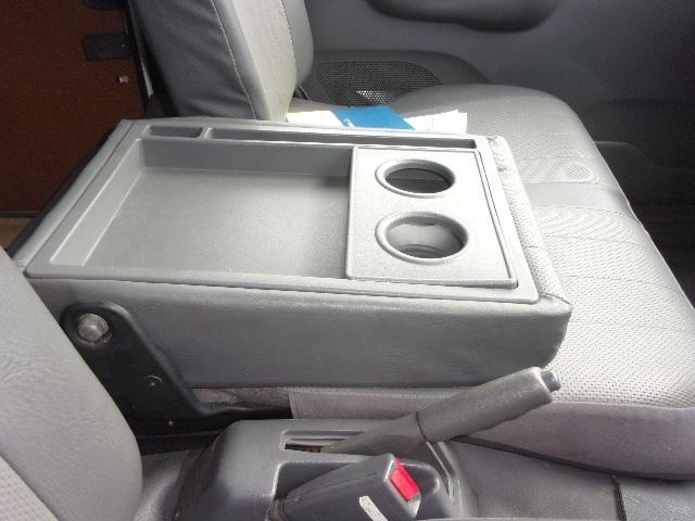 ブローニィバン ロングＤＸ　平床　荷室アオリ付　タイミングベルト交換済　ＡＴ　５Ｄ　６人乗り　リアサイドパネル付　ＡＣ　エアバック　運転席助手席のみ集中ドア　エアバック　ＰＳ　ＰＷ　積載１２５０ｋｇ（38枚目）