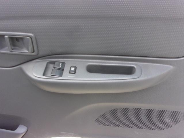 ブローニィバン ロングＤＸ　平床　荷室アオリ付　タイミングベルト交換済　ＡＴ　５Ｄ　６人乗り　リアサイドパネル付　ＡＣ　エアバック　運転席助手席のみ集中ドア　エアバック　ＰＳ　ＰＷ　積載１２５０ｋｇ（40枚目）