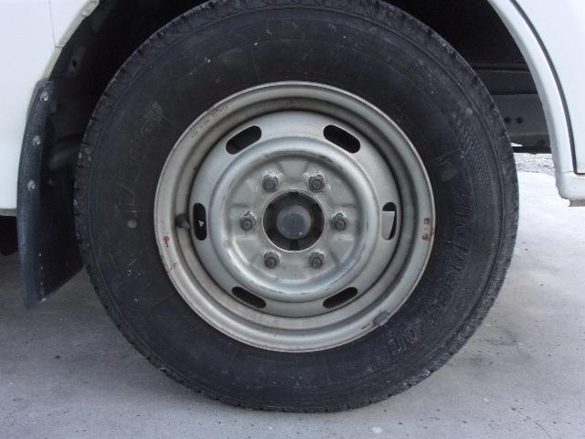 ブローニィバン ロングＤＸ　平床　荷室アオリ付　タイミングベルト交換済　ＡＴ　５Ｄ　６人乗り　リアサイドパネル付　ＡＣ　エアバック　運転席助手席のみ集中ドア　エアバック　ＰＳ　ＰＷ　積載１２５０ｋｇ（52枚目）