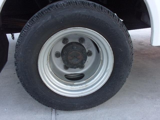 ブローニィバン ロングＤＸ　平床　荷室アオリ付　タイミングベルト交換済　ＡＴ　５Ｄ　６人乗り　リアサイドパネル付　ＡＣ　エアバック　運転席助手席のみ集中ドア　エアバック　ＰＳ　ＰＷ　積載１２５０ｋｇ（55枚目）