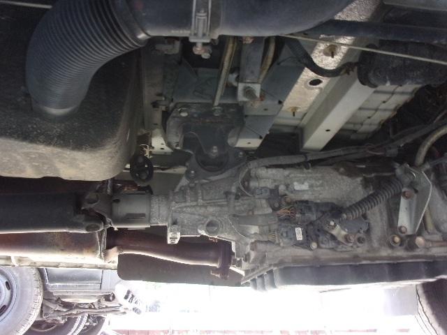 ブローニィバン ロングＤＸ　平床　リアＷタイヤ　ＡＴ　前後バンパーラプター塗装　５ドア　３人乗り　６人乗り構造変更可能　プライバシーガラス　ＡＣ　エアバック　ＰＳ　ＰＷ　集中ドアロック　積載１２５０ｋｇ（39枚目）