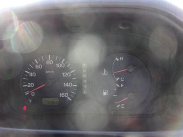 ブローニィバン ロングＤＸ　平床　リアＷタイヤ　ＡＴ　前後バンパーラプター塗装　５ドア　３人乗り　６人乗り構造変更可能　プライバシーガラス　ＡＣ　エアバック　ＰＳ　ＰＷ　集中ドアロック　積載１２５０ｋｇ（42枚目）