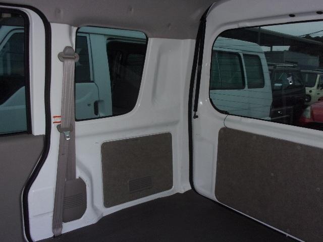 スクラム ＰＡ　１年保証付　５ＭＴ車　５ドア　ハイルーフ　ＡＣ　ＰＳ　Ｗエアバック　プライバシーガラス　集中ドアロック　禁煙車　レベライザー　積載３５０ｋｇ（24枚目）