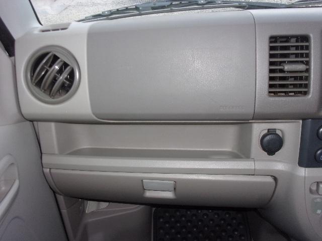 スクラム ＰＡ　１年保証付　５ＭＴ車　５ドア　ハイルーフ　ＡＣ　ＰＳ　Ｗエアバック　プライバシーガラス　集中ドアロック　禁煙車　レベライザー　積載３５０ｋｇ（32枚目）