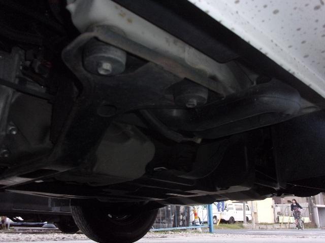 スクラム ＰＡ　１年保証付　５ＭＴ車　５ドア　ハイルーフ　ＡＣ　ＰＳ　Ｗエアバック　プライバシーガラス　集中ドアロック　禁煙車　レベライザー　積載３５０ｋｇ（40枚目）