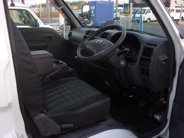 ボンゴバン DX 1年保証付 最終型 5MT車 ハイルーフ 荷室板張り 5ドア 2人乗り ワンオーナー 記録簿7枚 ETC ドラレコ プライバシーガラス AC Wエアバック ABS PS PW 積載1250kg(14枚目)