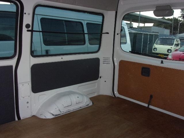 ボンゴバン DX 1年保証付 最終型 5MT車 ハイルーフ 荷室板張り 5ドア 2人乗り ワンオーナー 記録簿7枚 ETC ドラレコ プライバシーガラス AC Wエアバック ABS PS PW 積載1250kg(21枚目)