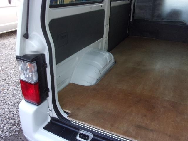 ボンゴバン DX 1年保証付 最終型 5MT車 ハイルーフ 荷室板張り 5ドア 2人乗り ワンオーナー 記録簿7枚 ETC ドラレコ プライバシーガラス AC Wエアバック ABS PS PW 積載1250kg(24枚目)